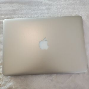 Apple MackBook Air 13 Model A1466 13.3 inch Thin Lightweight Laptop Silver